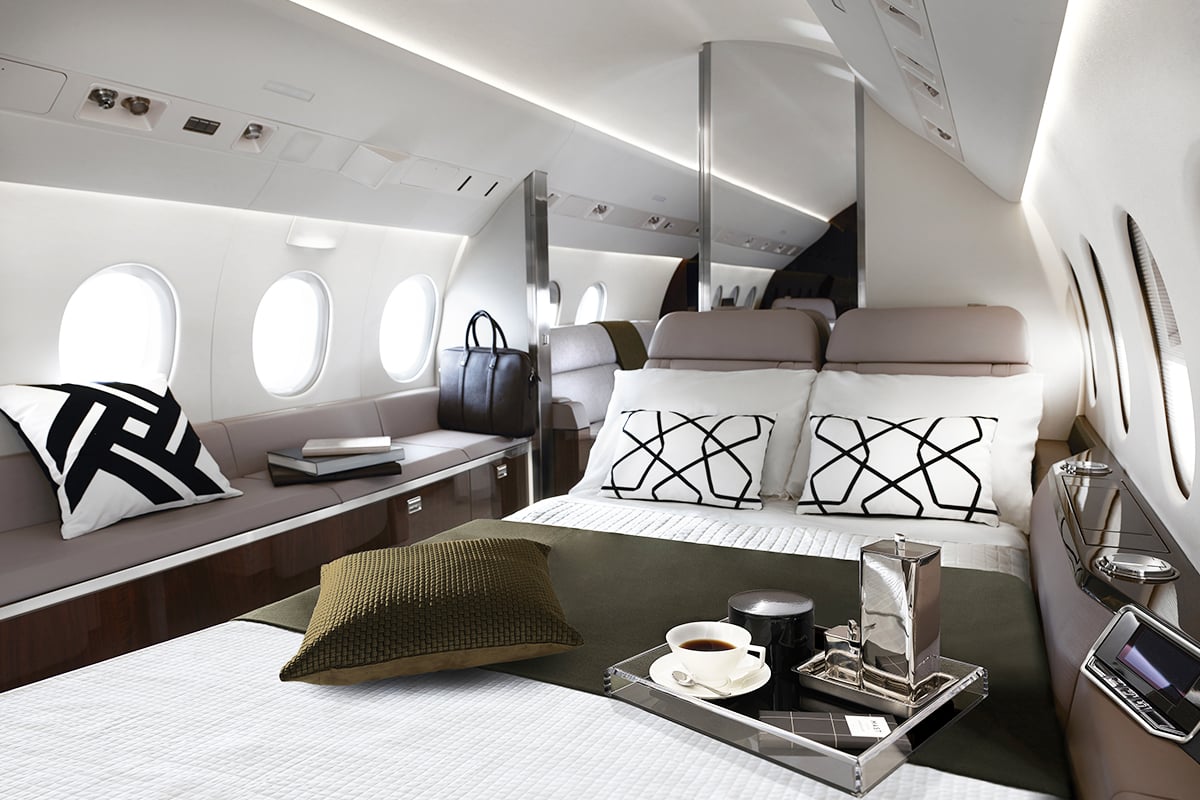 Dassault Falcon 900LX bedroom