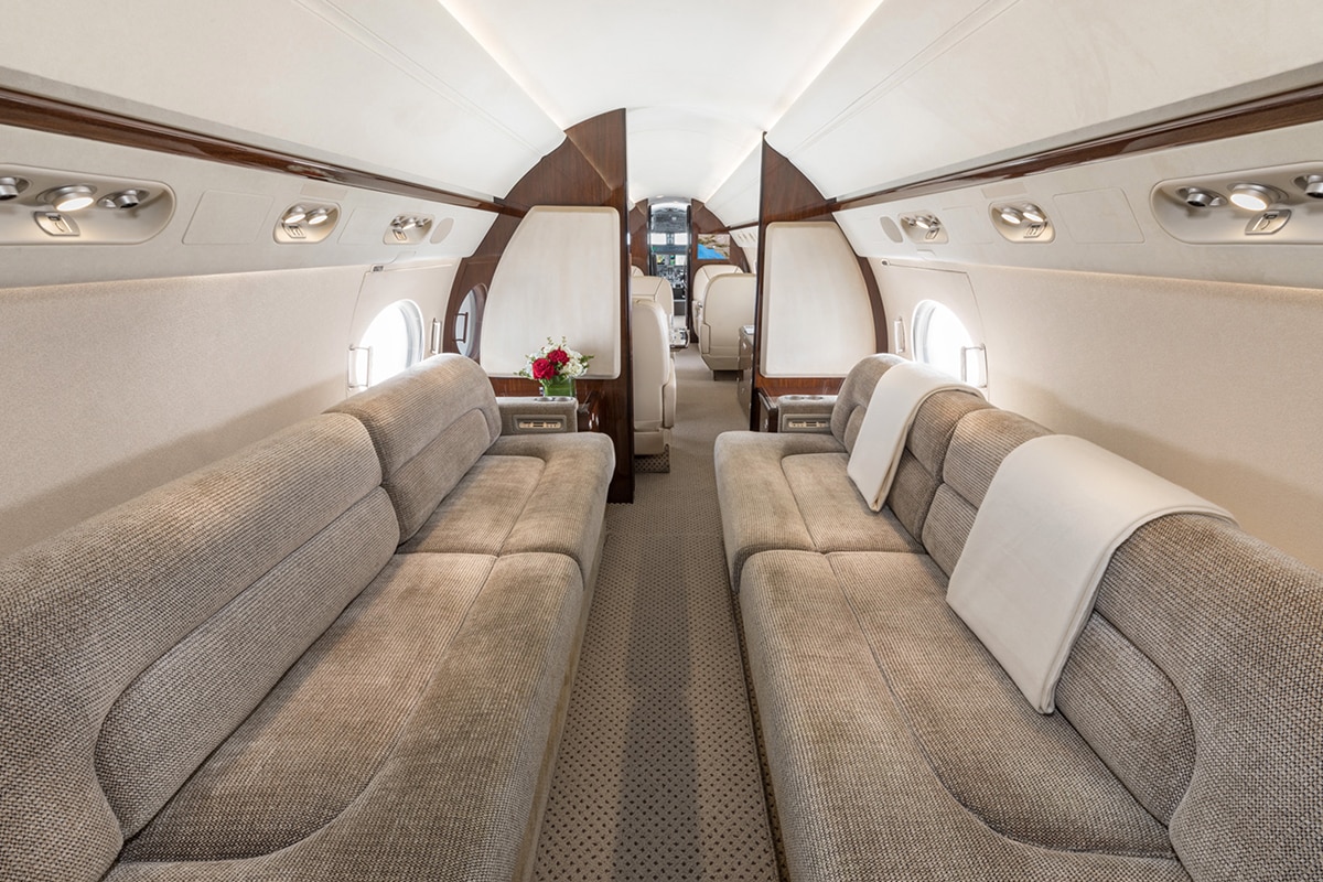 Gulfstream G450 interior